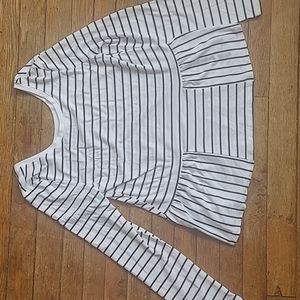 *NWOT* So girls long sleeve tee 10/13